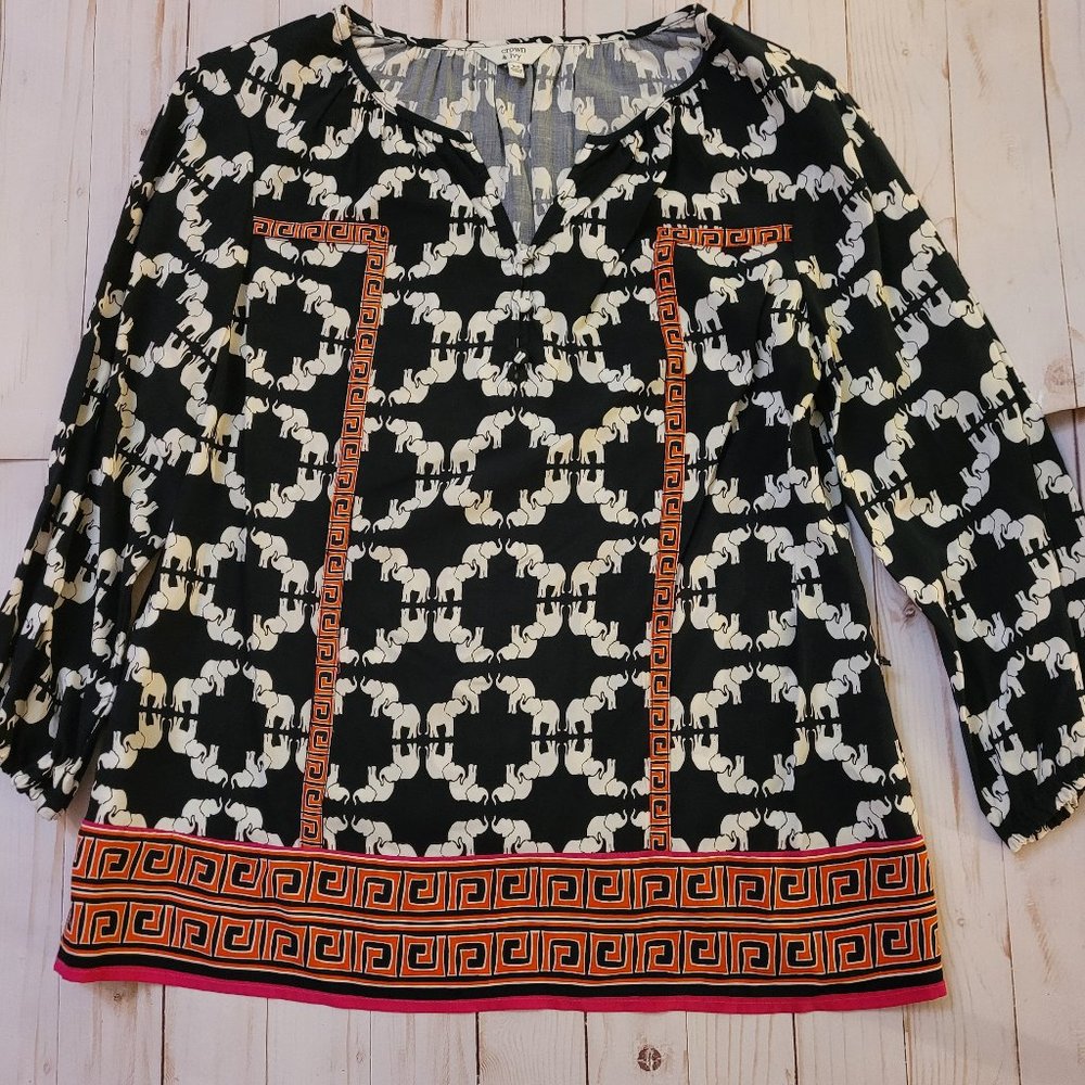 Crown & Ivy XS Navy/White/Coral V-Neck Blouse